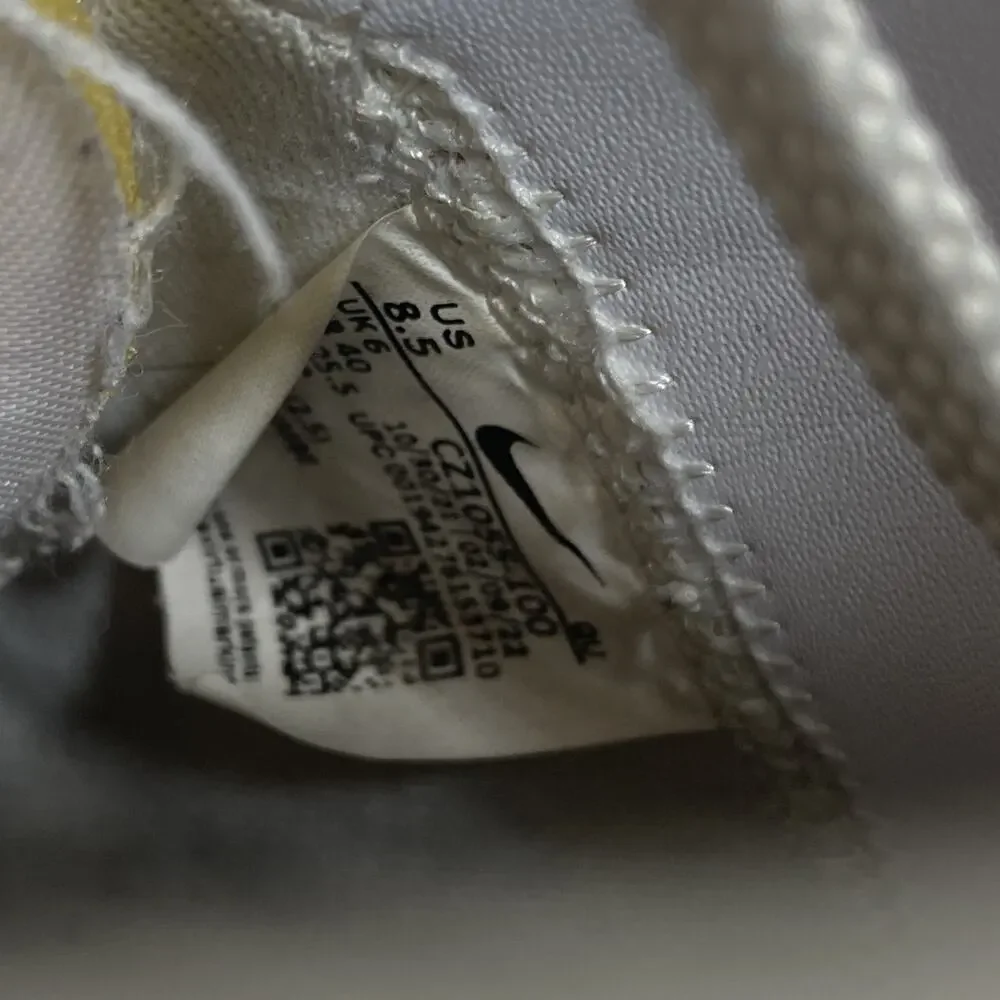 Nike Blazer Mid‎ 77 Vintage Womens White And Black Size 8.5 High Top Shoes